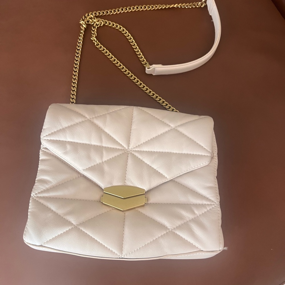 Elegant Cream Quilted Shoulder Bag